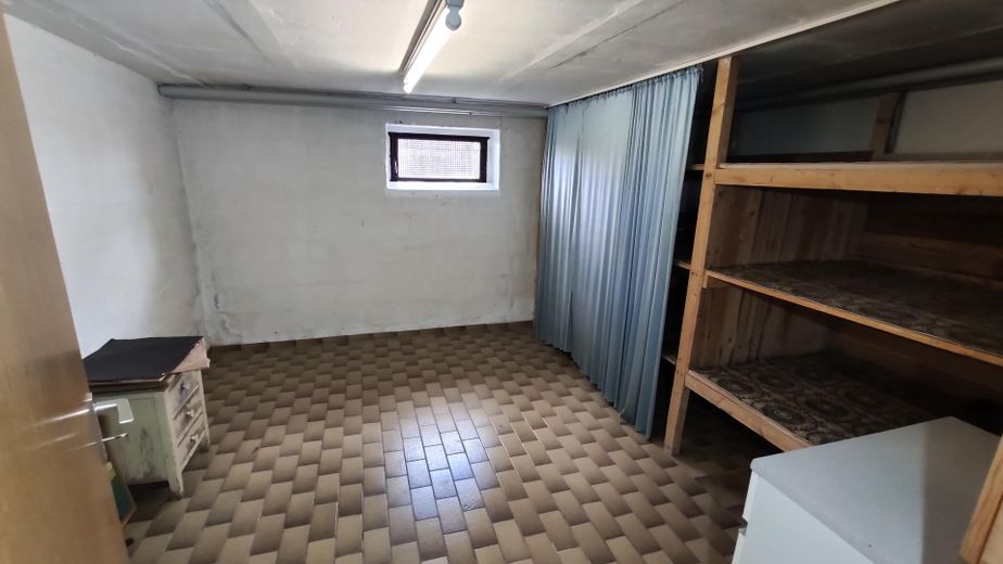 Vorratsraum im Keller