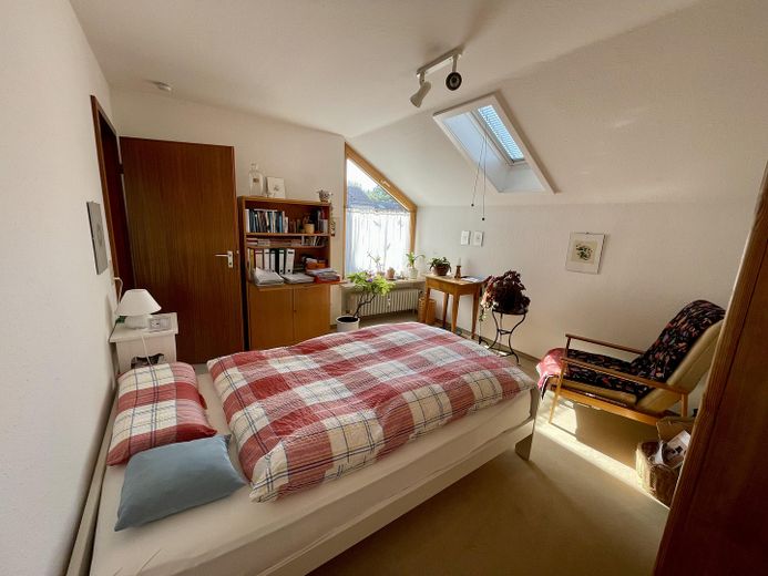Lichtdurchflutete freundliche 3 Zimmer Dachgeschoßwohnung in ruhiger Lage in Wiblingen – Foto 5