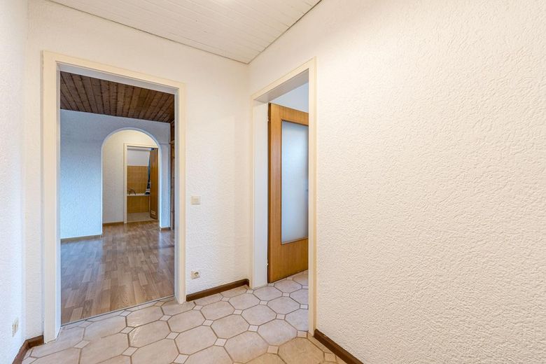 Attraktive 3 Zimmer- Dachgeschosswohnung mit Blick in die Schweiz – फोटो 15