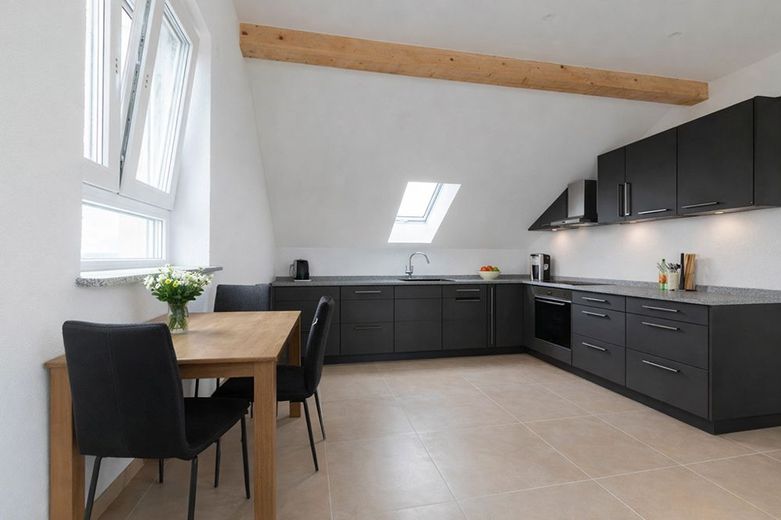 Charmante 4-Zimmer-Neubauwohnung (DG) in Höchst-Hummetroth – M739-2512 02 mit Möbeln