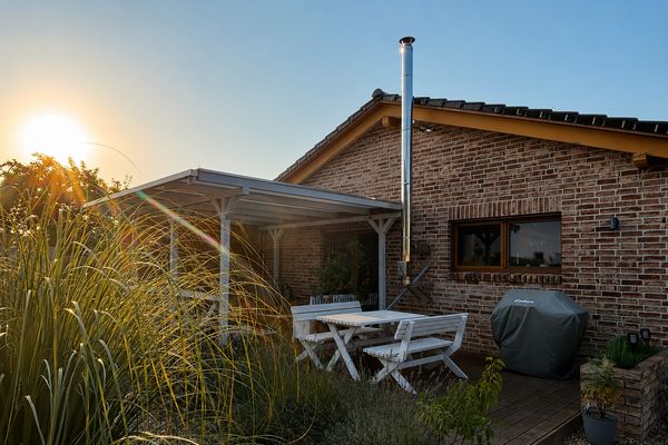 Bungalow de 4 habitaciones: el estilo de vida mediterráneo se combina con un confort residencial atemporal
