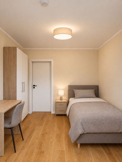 Möblierte 5-Raum Wohnung mit 2 Bädern, Einbauküche und Terrasse – Weiteres Schlafzimmer