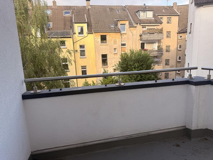 wunderschöne 3 Raum Wohnung mit Balkon und Gartennutzung frisch renoviert  Hobeisenstr – फोटो 7