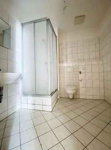 Małe, przestronne mieszkanie w pobliżu Schlossteich - dzielnica Schloßchemnitz – Badezimmer mit Dusche