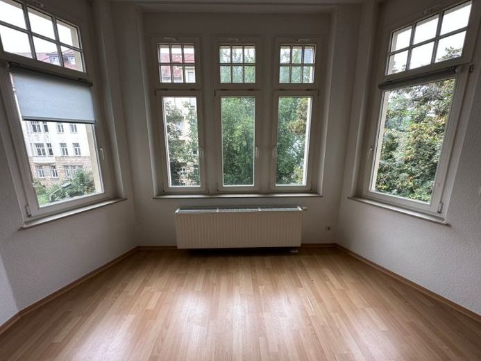 3.OG mit Aufzug / EBK*** / Balkon / Dusche + Wanne ! Frei ab 1.8.26 – Foto 1