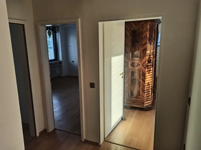 Große 4 Zimmer WHG mit Dachterrasse in bester Lage mit Stellplatz – Foto 16