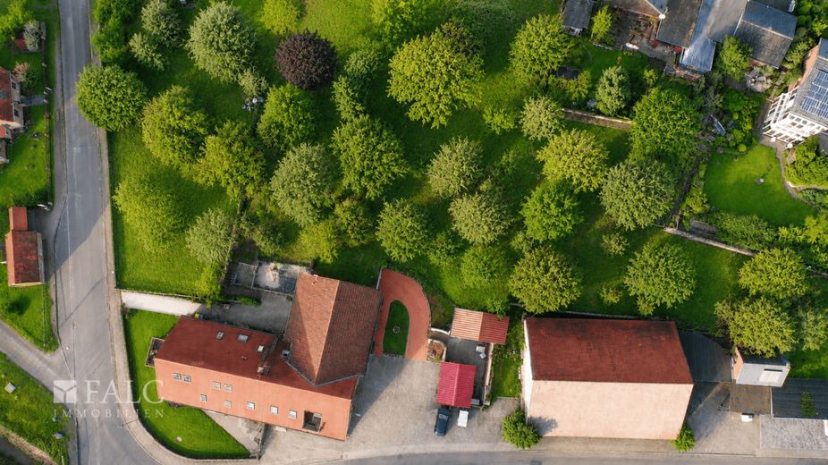 ***Ihr neues Zuhause: Gepflegte Doppelhaushälfte mit viel Platz und idyllischem Garten*** – Luftbild