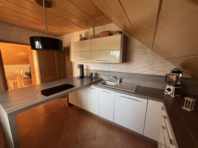 Versatile space wonder in a quiet prime location: your new home or a smart investment! – DG Küche