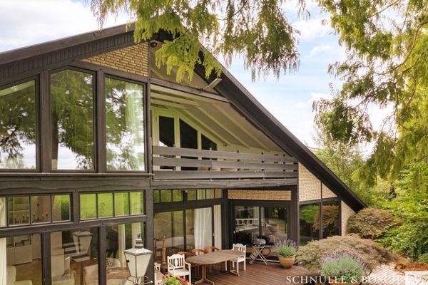 Märchenhaftes Architektenhaus an der Schwinge: Wohnensemble mit Wellness-Oase und Gästehaus