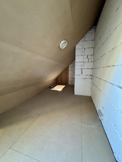 Provisionsfrei: 2-Zimmer-Wohnung DG mit Balkon in betreuter Wohnanlage – Dachboden 2