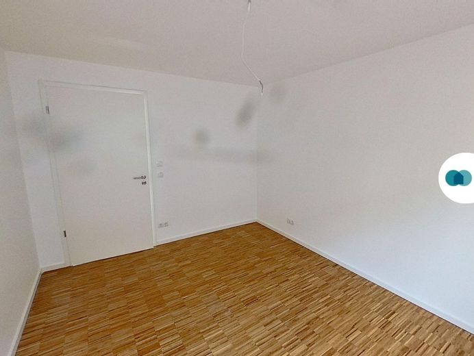 * شقة حصرية من 3 غرف مع مطبخ مجهز عالي الجودة وشرفة في موقع سكني مركزي وهادئ * – Ansicht II: Schlafzimmer I