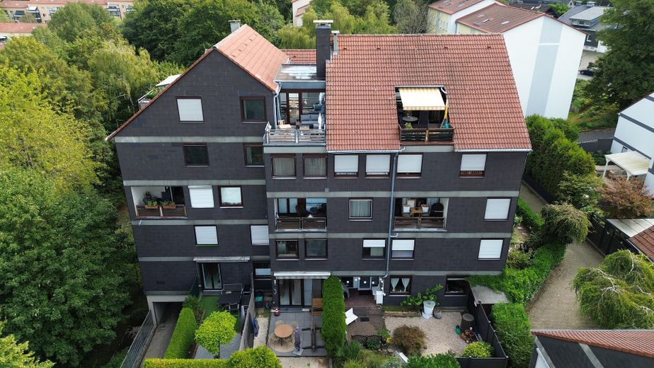 Appartement en duplex avec cheminée et terrasse sur le toit │ Votre nouvel appartement au-dessus des toits de Leverkusen – Objekt │ Außenfoto