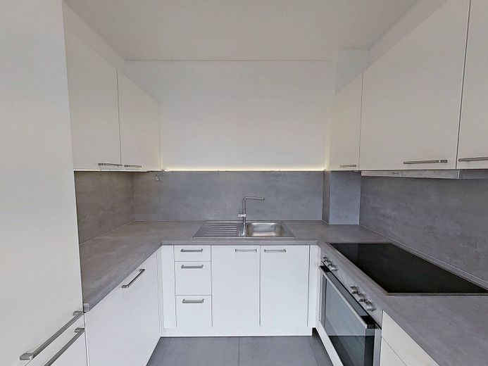Perfekt für Paare: Moderne 2-Zimmer-Wohnung mit LOGGIA, EBK u.v.m. in Hannover – Voll ausgestattete Einbauküche