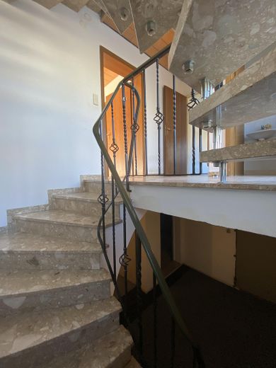 Treppenhaus in Ri. EG