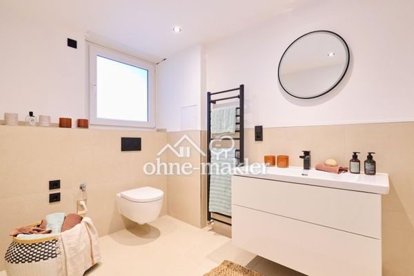Appartamento modernizzato di recente, 3 locali con balcone