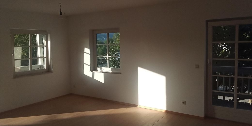 Schöne 6 Zimmerwohnung in Dogern mit großem Balkon – Wohnzimmer