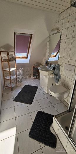 Maintal 8072632 – Großzügige Maisonettewohnung mit 4 separaten Schlafzimmern – 30b32bf1e4a91748aecb2524eb6cbe847580d024.jpg