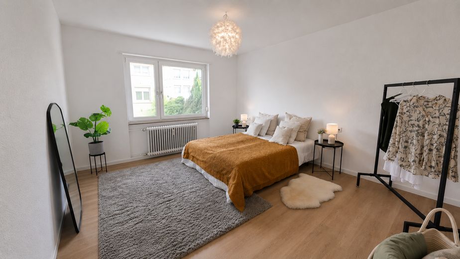 Ruhiges u. helles Schlafzimmer