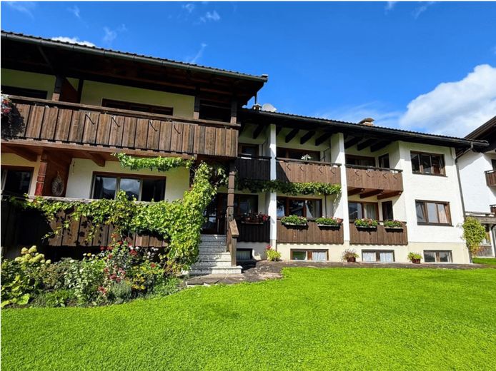 Stilvolle 2-Zimmer-Wohnung – voll möbliert & sofort bezugsbereit – Hausansicht
