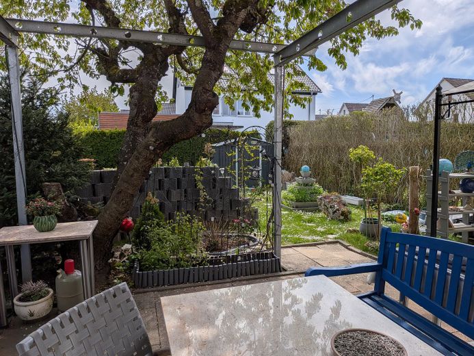 Terrasse mit Gartenbereich