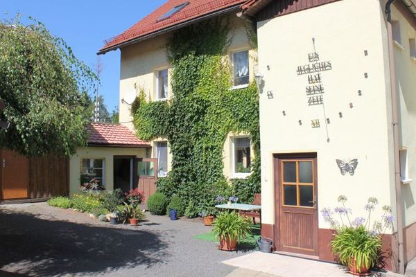 Großes EFH oder Mehrfamilienhaus!