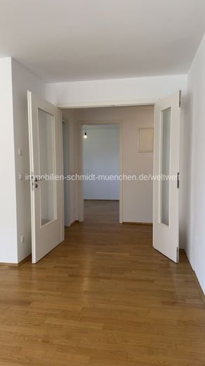 München-Daglfing, sofort beziehbar – Eingang Wohnzimmer
