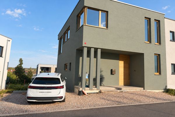 Hoogwaardig architectenhuis in Bauhausstijl – Saarbrücken-Ensheim
