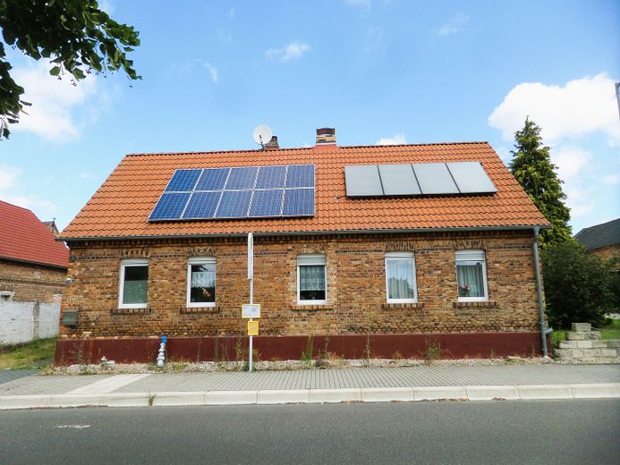 Klinker, Garten, Werkstattglück: Ein Zuhause für Nestbauer und Macher – Foto 2