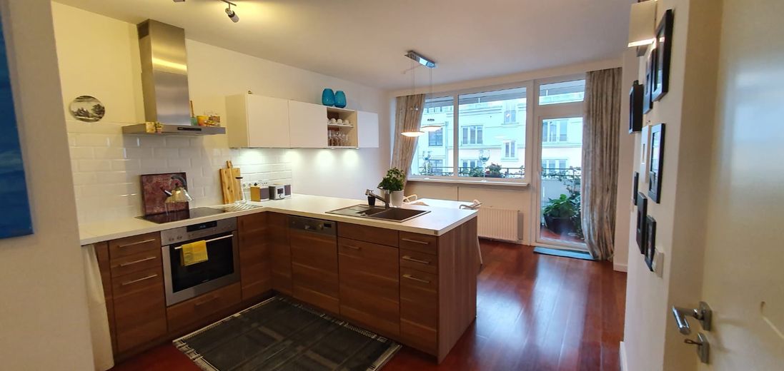 Exklusive, modernisierte und möblierte 2,5-Zimmer DG-Wohnung und Tiefgarage. – Foto 7