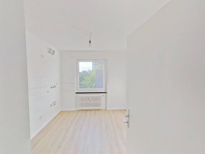 Modern konzipiertes 3-Zi.-Apartment mit BALKON und Wannenbad in Duisburg-Marxloh – Ansicht I: Küche