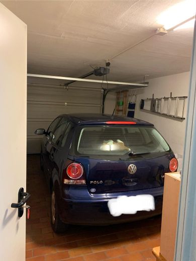 Durchgang zur Garage