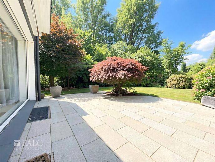 Familienglück im Grünen: Reihenendhaus mit Garten, Garage und viel Platz in Remscheid-Lüttringhausen – Terrasse