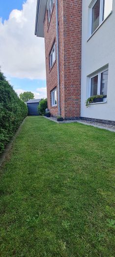 Modern nieuwbouwappartement met 2 kamers en een prachtige tuin in Trittau – Foto 2