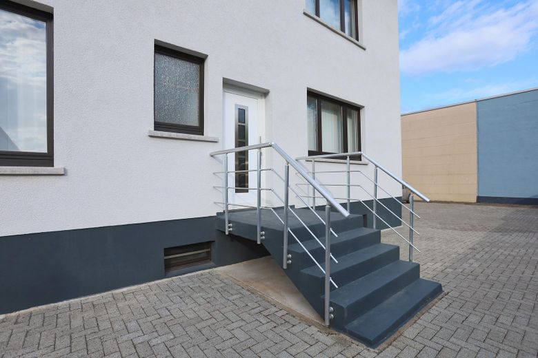 Provisionsfrei: Wohn- und Geschäftshaus Frankfurt-Seckbach mit vielseitiger Nutzung – Foto 5