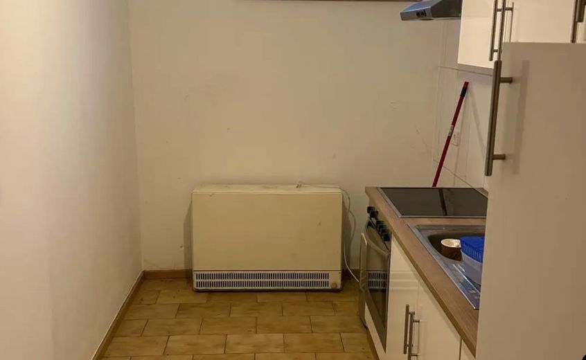 Urokliwa kawalerka z zabudową kuchenną w Trier-Pfalzel – Küche