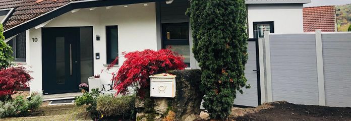 NO-Ansicht von Zufahrt
