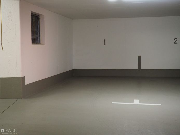 Tiefgaragenstellplatz