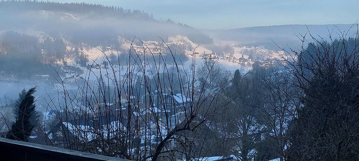 Anwesen mit Panoramablick – Blick ins Tal