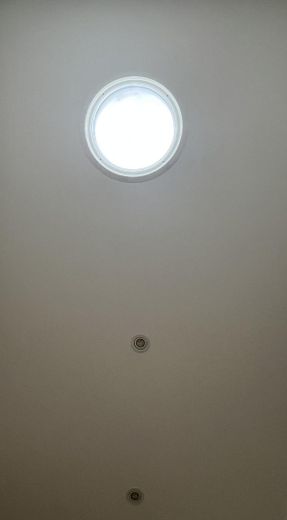 First occupancy: low-energy house in Düsseldorf-Kalkum, commission-free, south-west orientation – Tageslichtspot Flur OG