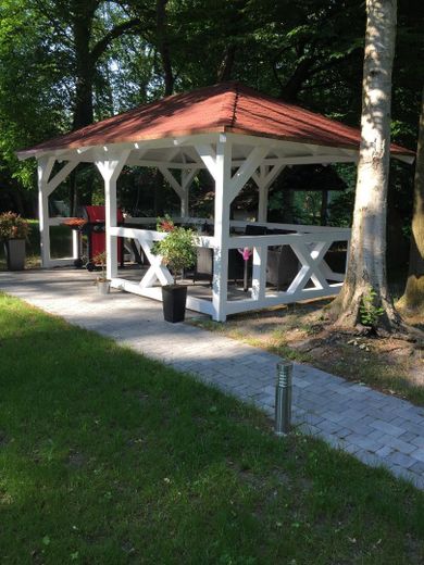TOP-Villenanwesen in bester Lage von Alt-Oberneuland – Gartenpavillion