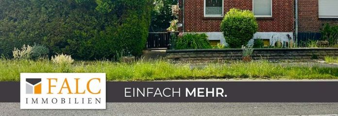 Doppelhaushälfte mit Einliegerwohnung, Endarbeiten und einem weitläufigen Grundstück