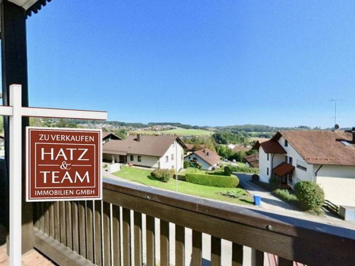Ideal für Kapitalanleger!
Moderne, vermietete 2-Zimmer-Wohnung mit tollem Ausblick in Bad Griesbach! – Foto 1