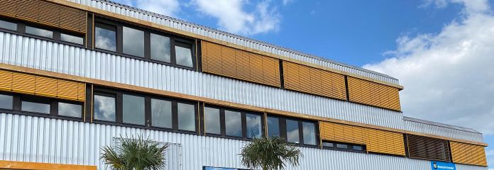 Produktion/ Lagerhalle mit 2 Büros – Außen Ansicht