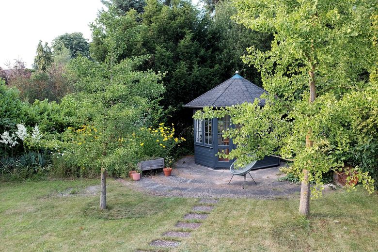 Euer Haus im Grünen: 192qm, großes Grundstück, Altbau-Charme – Gartenhaus