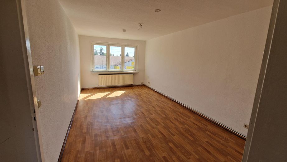 Helle 3-Zimmer-Wohnung in Kalbe (Milde) – Wohnzimmer 2. OG
