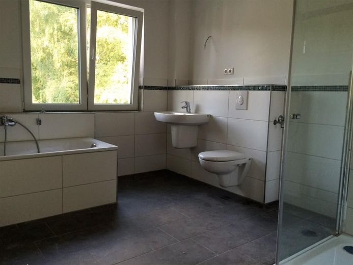 Naturnah Wohnen in Wandlitz – Bad OG