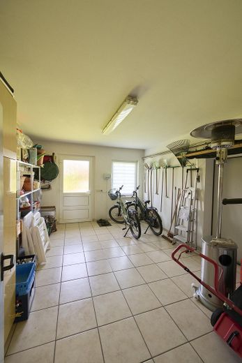 Großzügiges Einfamilienhaus auf traumhaft schönem Grundstück – Lagerraum