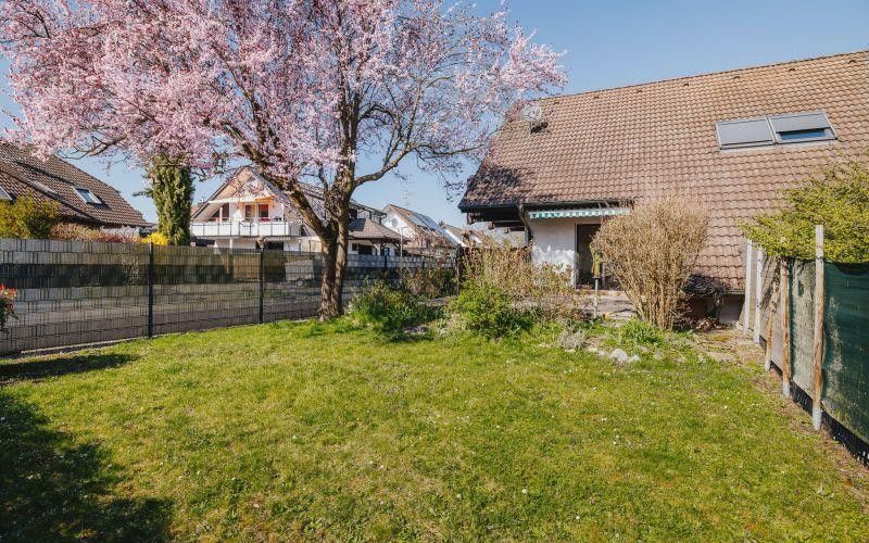 Eigentumswohnung im Charakter einer Doppelhaushälfte mit Garten in Umkirch – Garten