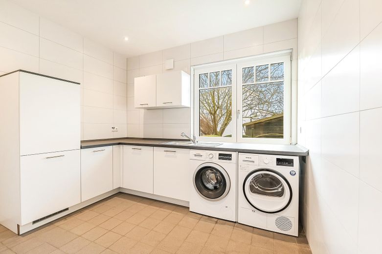 Büro- & Praxisflächen in Niendorf/Timmendorfer Strand mieten | 14-125 m² Gewerbefläche nahe Ostsee – Gemeinschaftsküche
