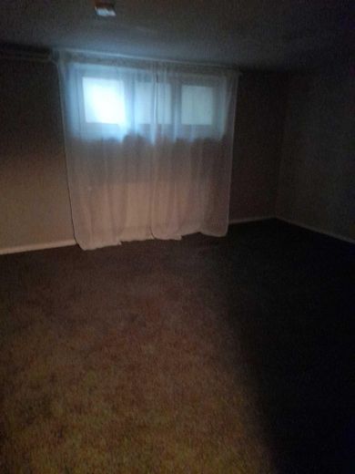 Keller Schlafzimmer I